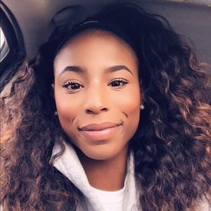 Meet your Posher, Janeisha